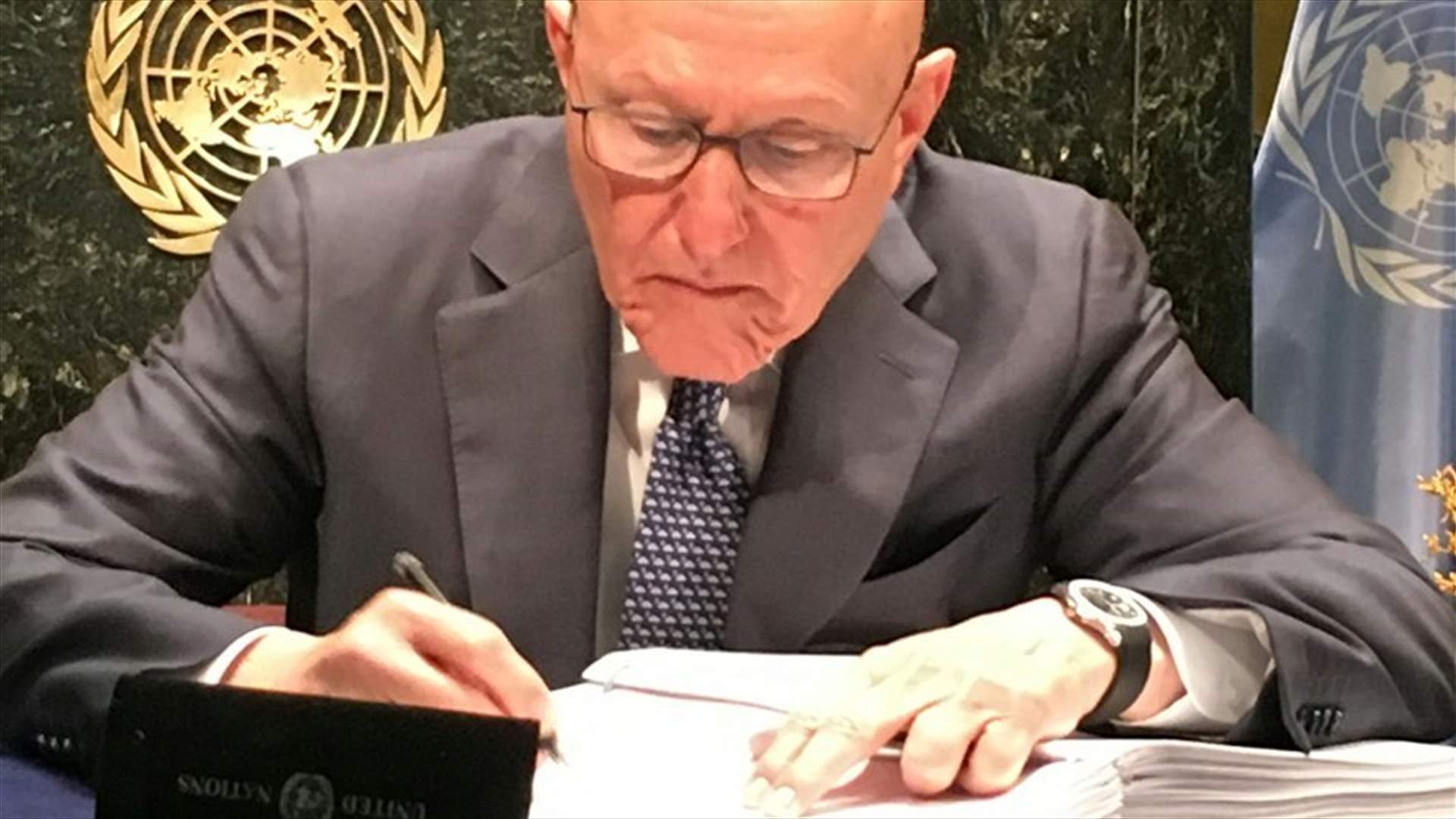Salam signs Paris climate change deal