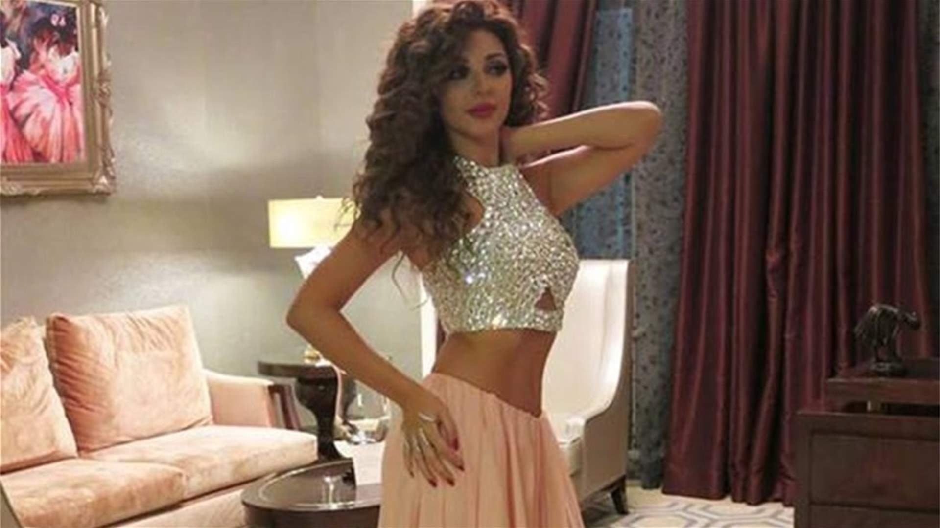 بالفيديو: ميريام فارس تشعل المسرح برقصة مع أحد معجبيها