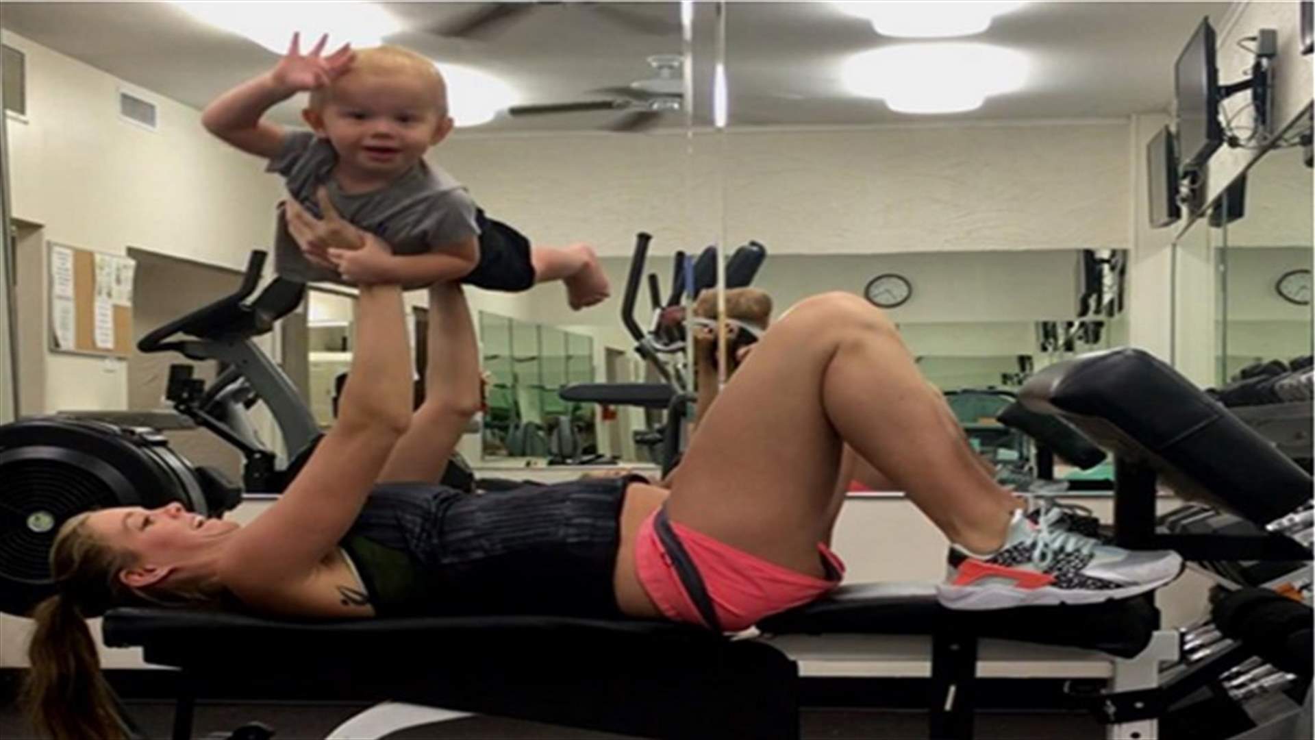 [PHOTOS] Meet The Fitness Fanatic Mum Who Uses Her Baby As A Workout Aid 