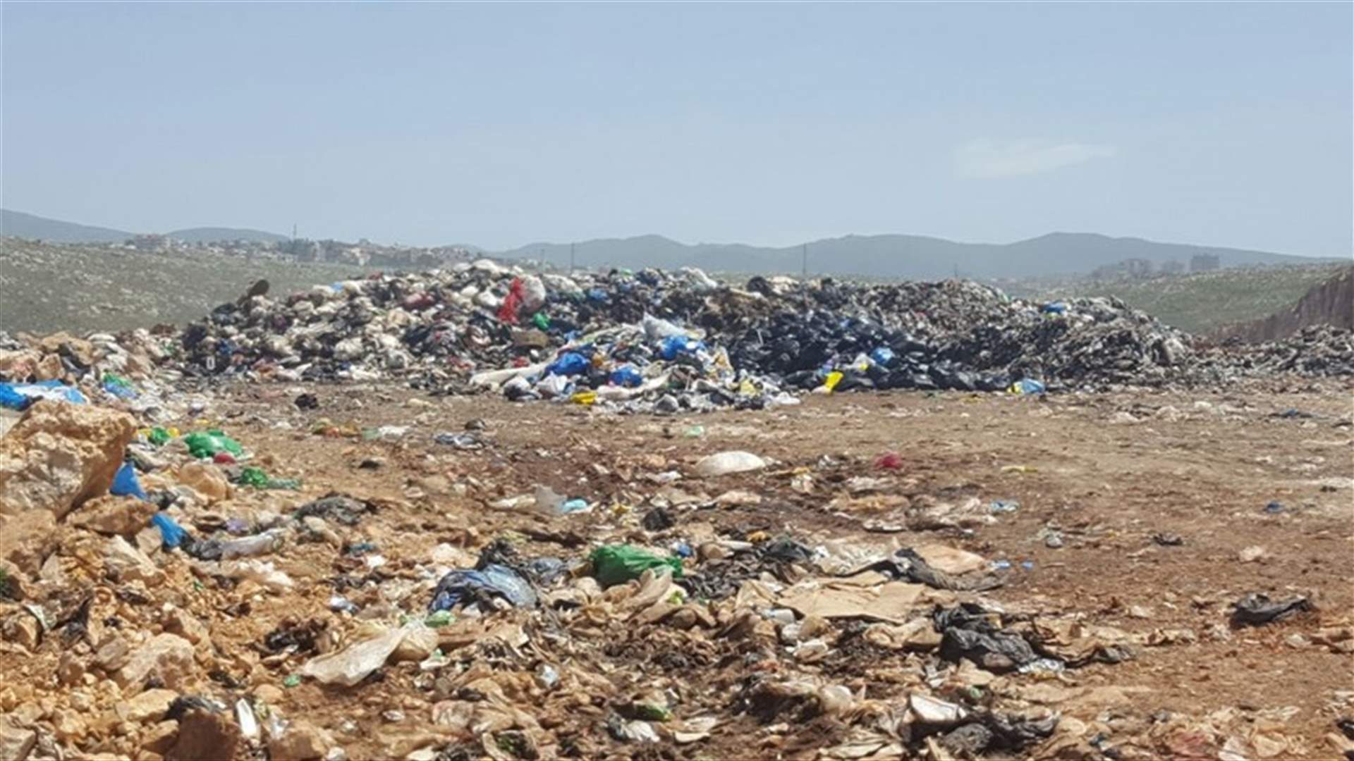 إحباط محاولة إدخال 4 شاحنات نفايات طبية الى مكب الكفور المقفل