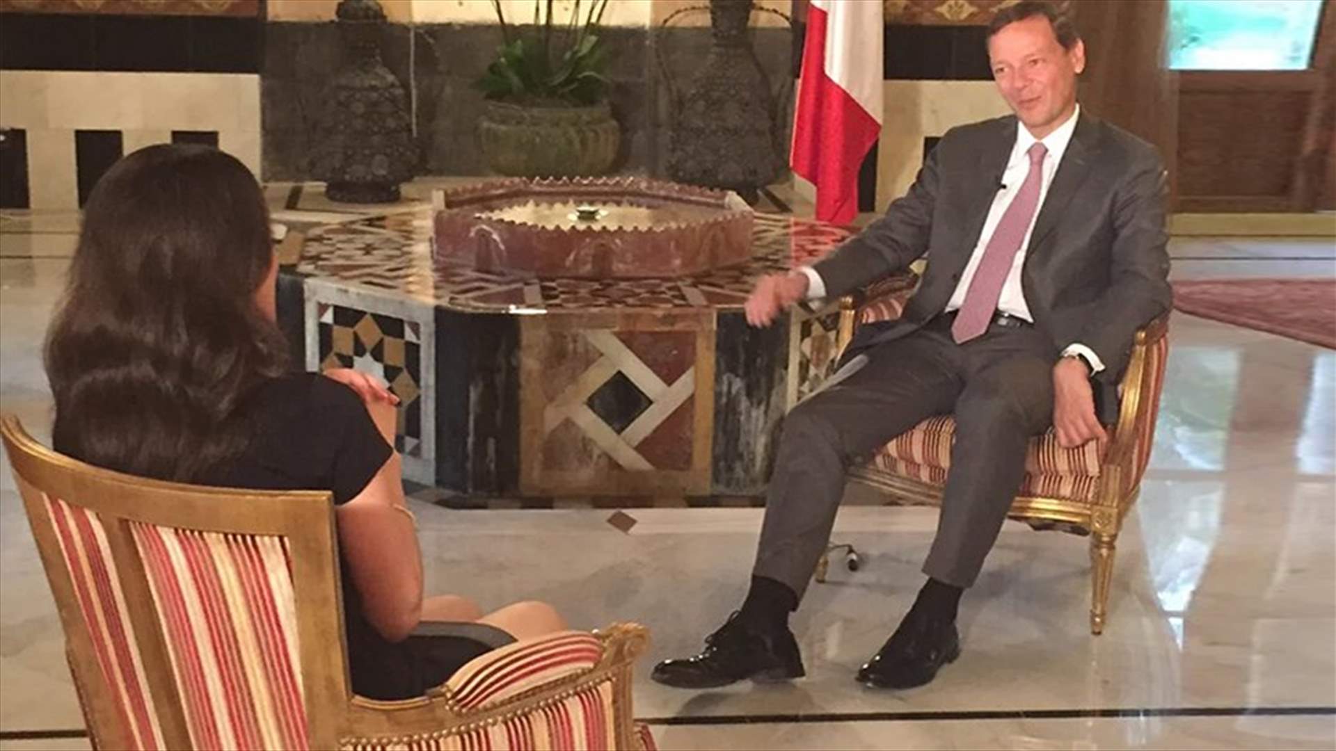 السفير الفرنسي للـLBCI: طرح رئيس تسوية لسنتين ليس فرنسيا 