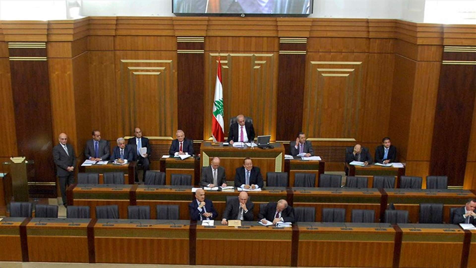 أوساط نيابية لـ"الراي": التشاؤم حيال أزمة الرئاسة جاء عقب زيارة هولاند لبيروت