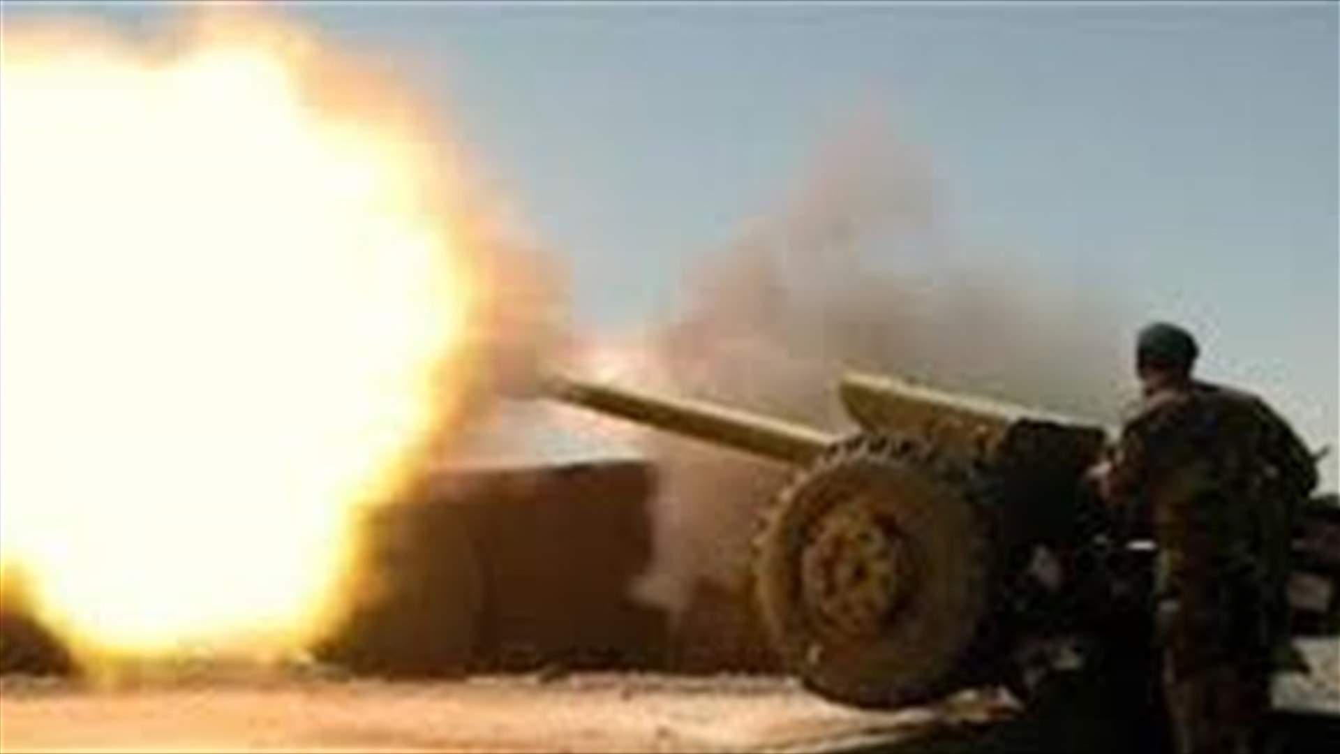 الجيش يقصف تجمعات المسلحين في جرود عرسال