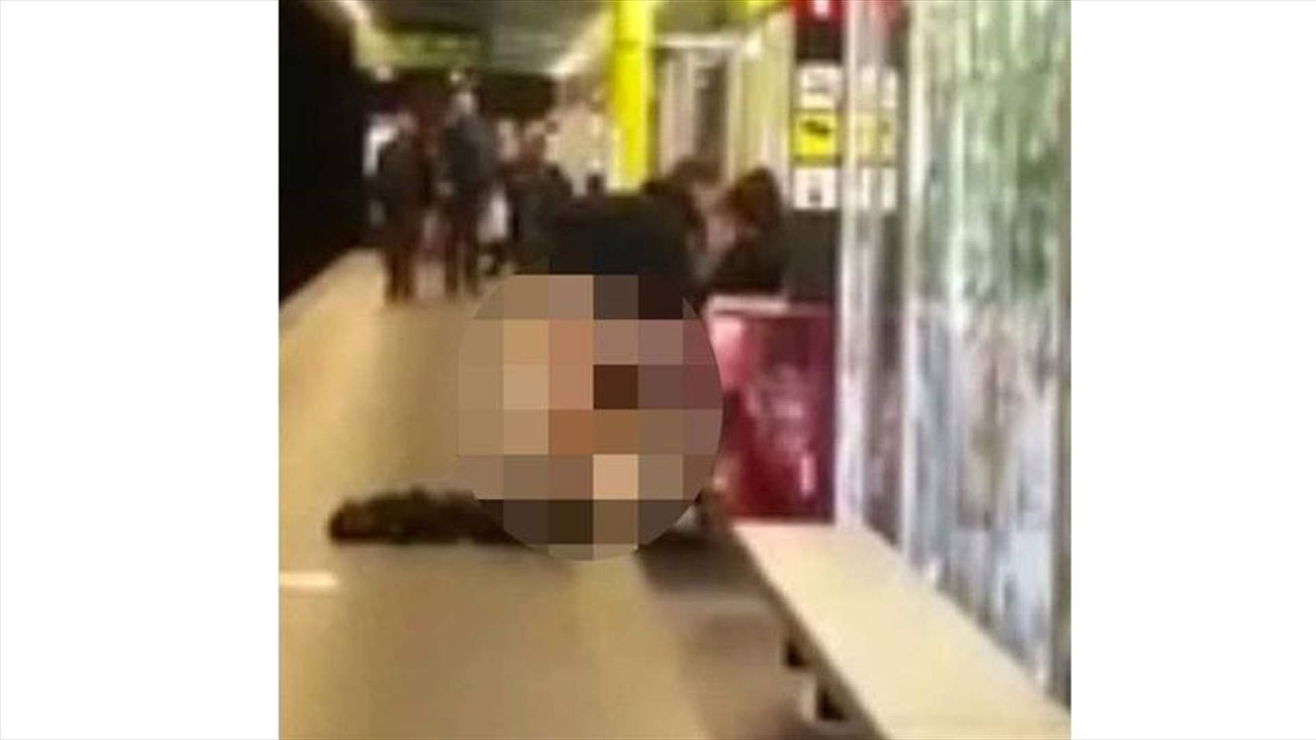 بالصور: حبيبان يمارسان الجنس علنا في محطة مترو الأنفاق 