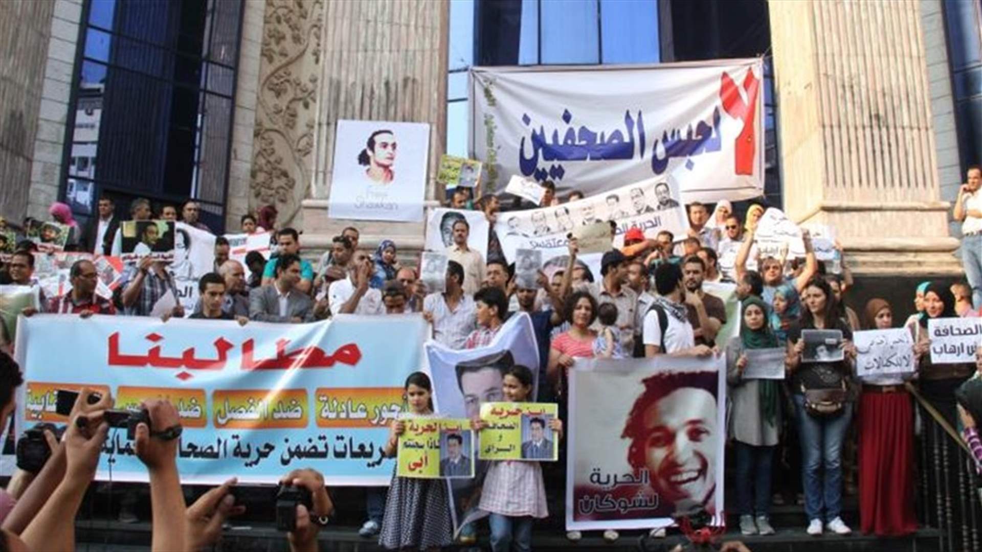 انتهاك الحريات الاعلامية في مصر وسوريا