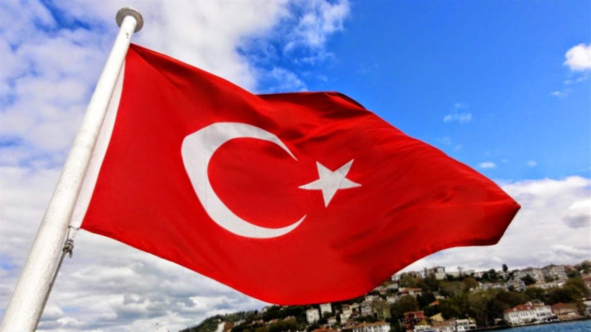 تركيا تقر قانونا وتزيل عقبة أمام اتفاق مع أوروبا على الإعفاء من التأشيرة  