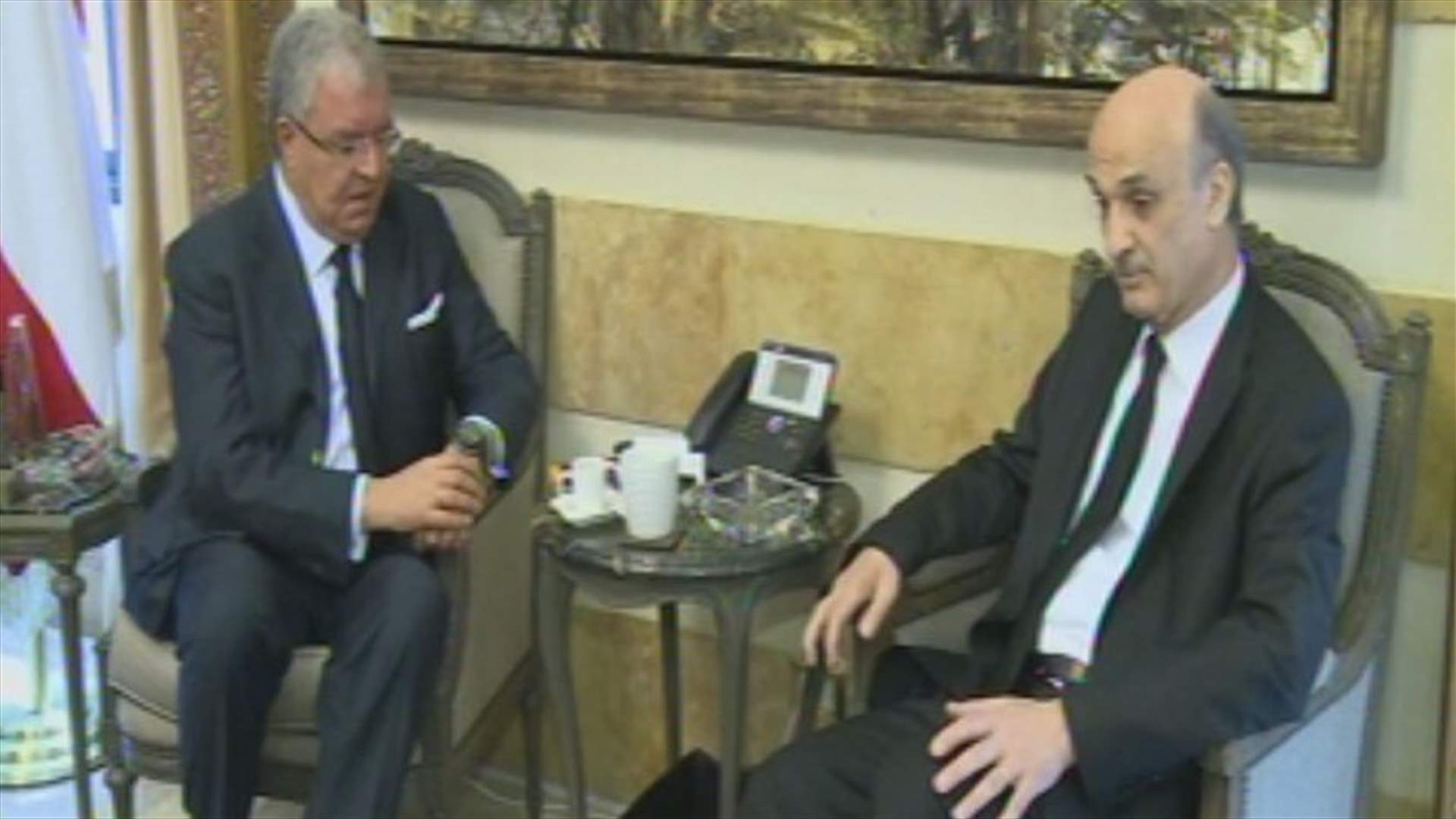 Geagea meets with Minister Mashnouq at Interior Ministry