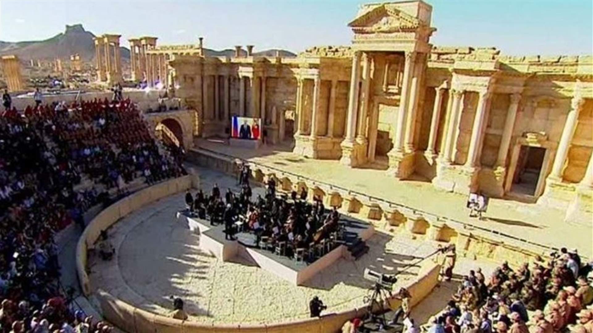 الحياة تعود الى مسرح تدمر