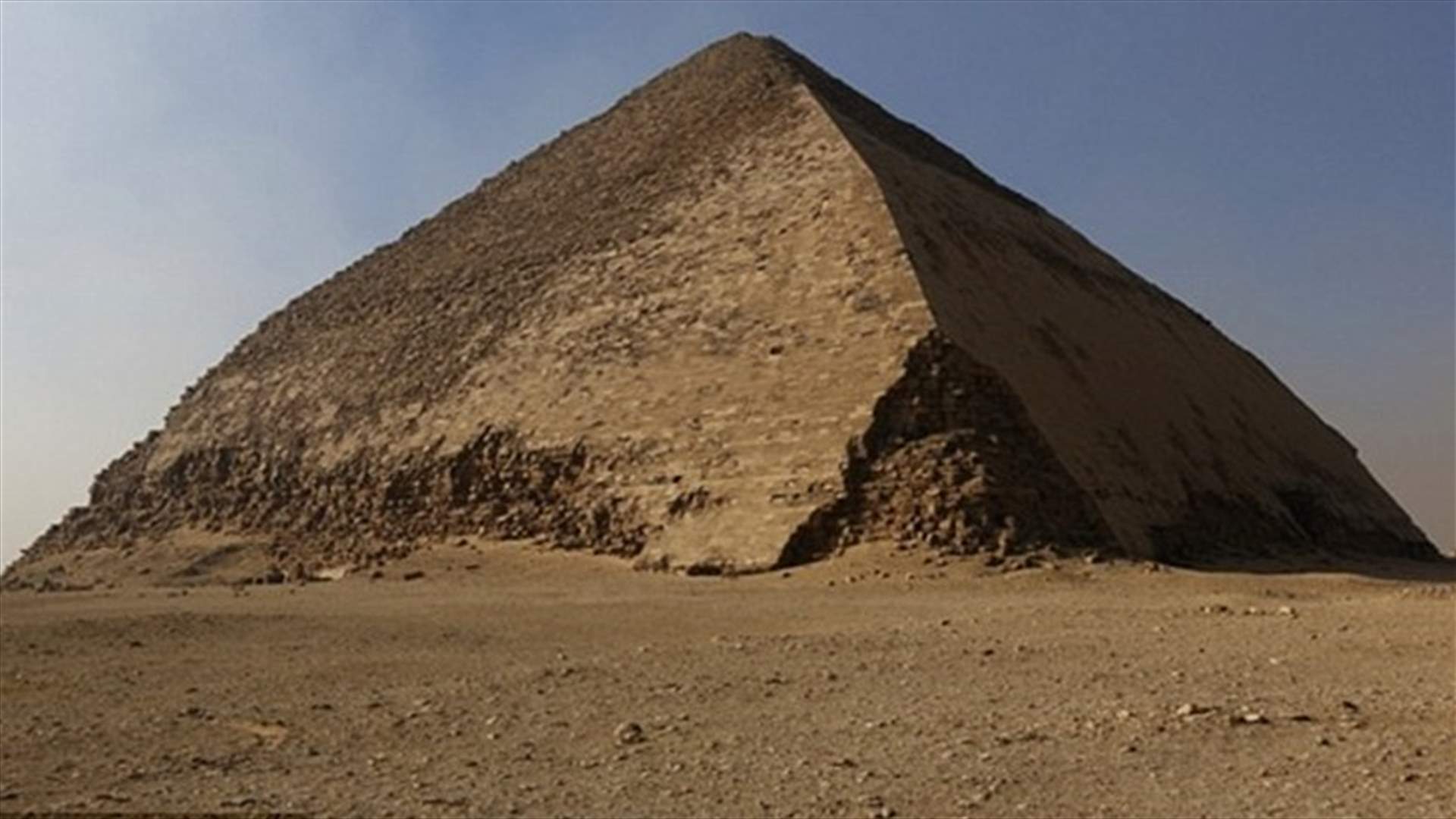بالفيديو: صور ثلاثيّة الأبعاد تكشف خبايا هرم سنفرو المائل