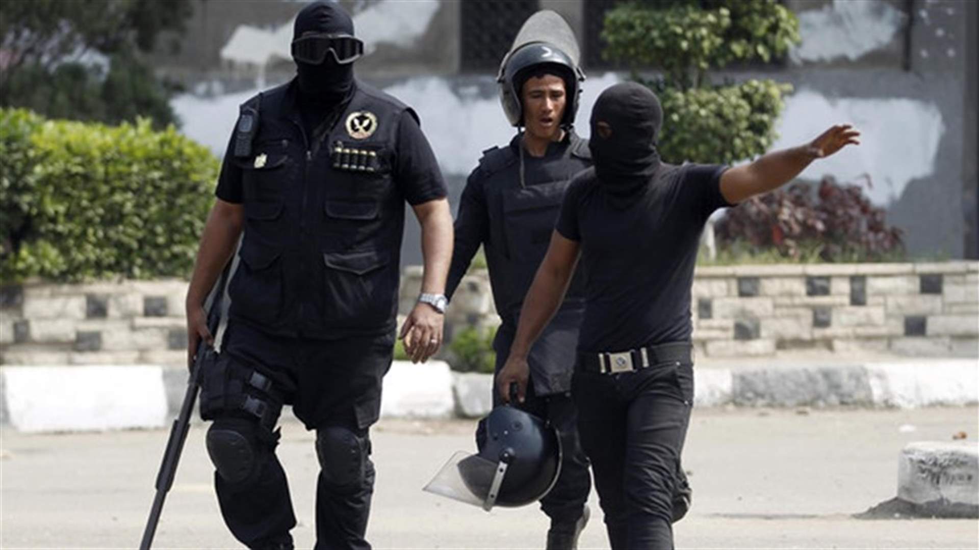 مقتل 8 رجال شرطة في هجوم بالرصاص في القاهرة