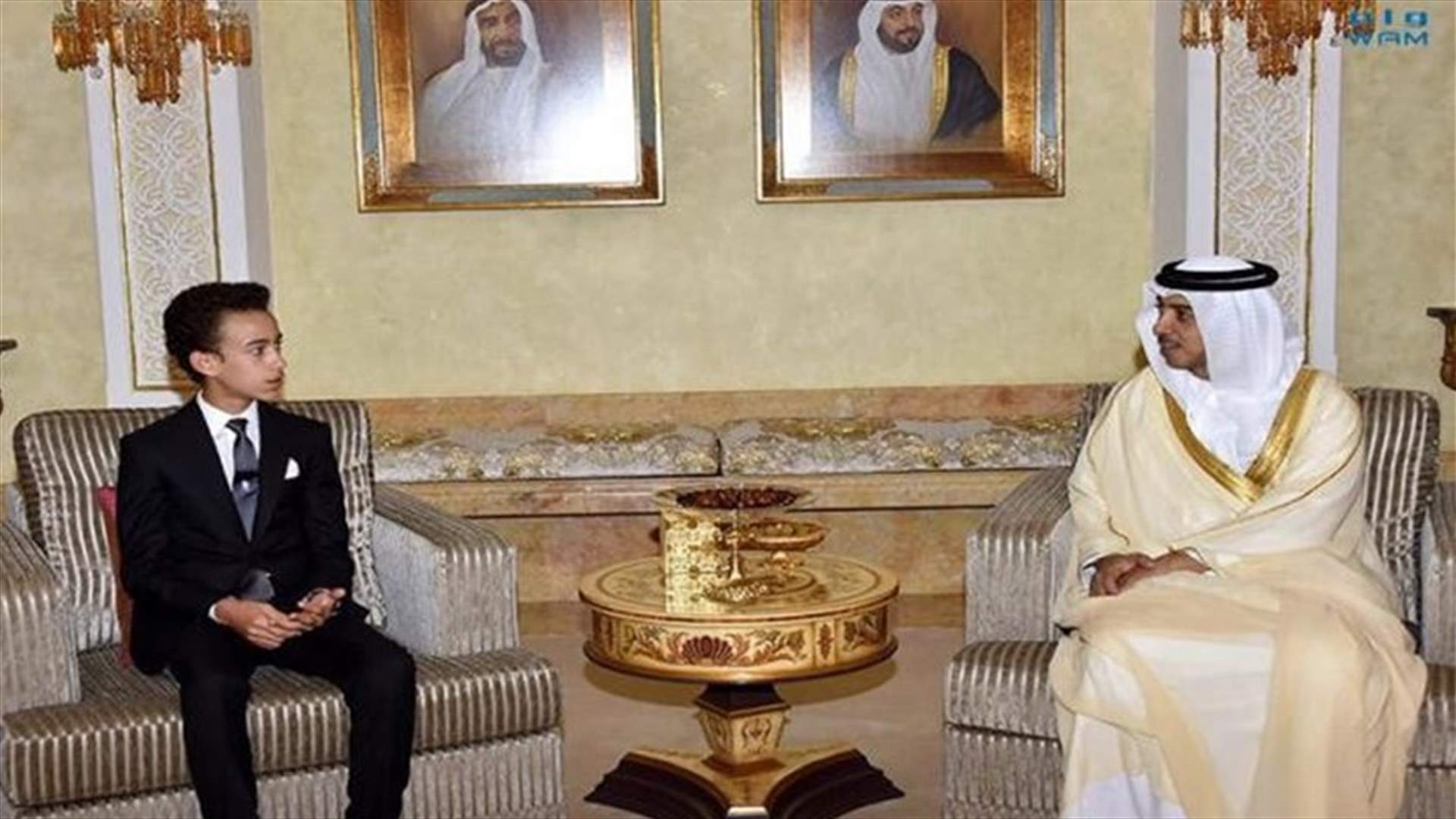 بالفيديو: استقبال رسمي في أبوظبي لأمير يبلغ 13 عاما