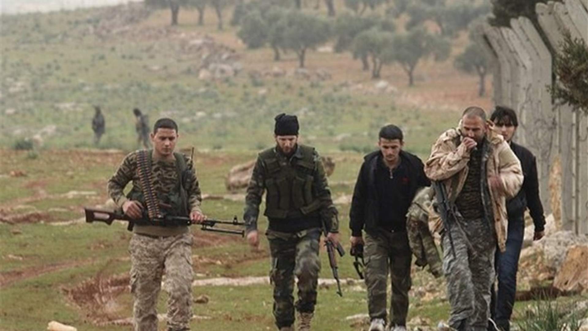 قوات الحكومة السورية تشتبك مع مسلحي المعارضة قرب حلب