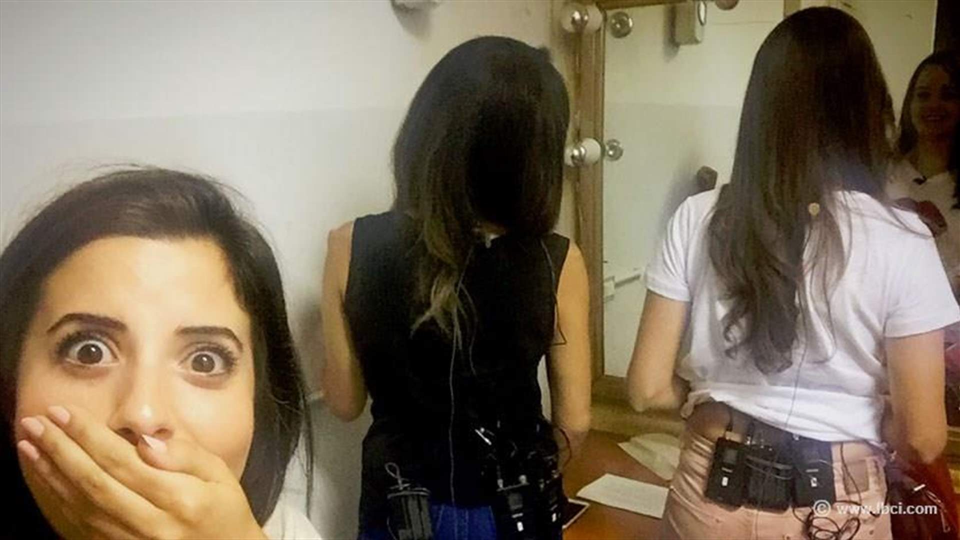 اجهزة نشرة الأخبار... "أحزمة ناسفة"