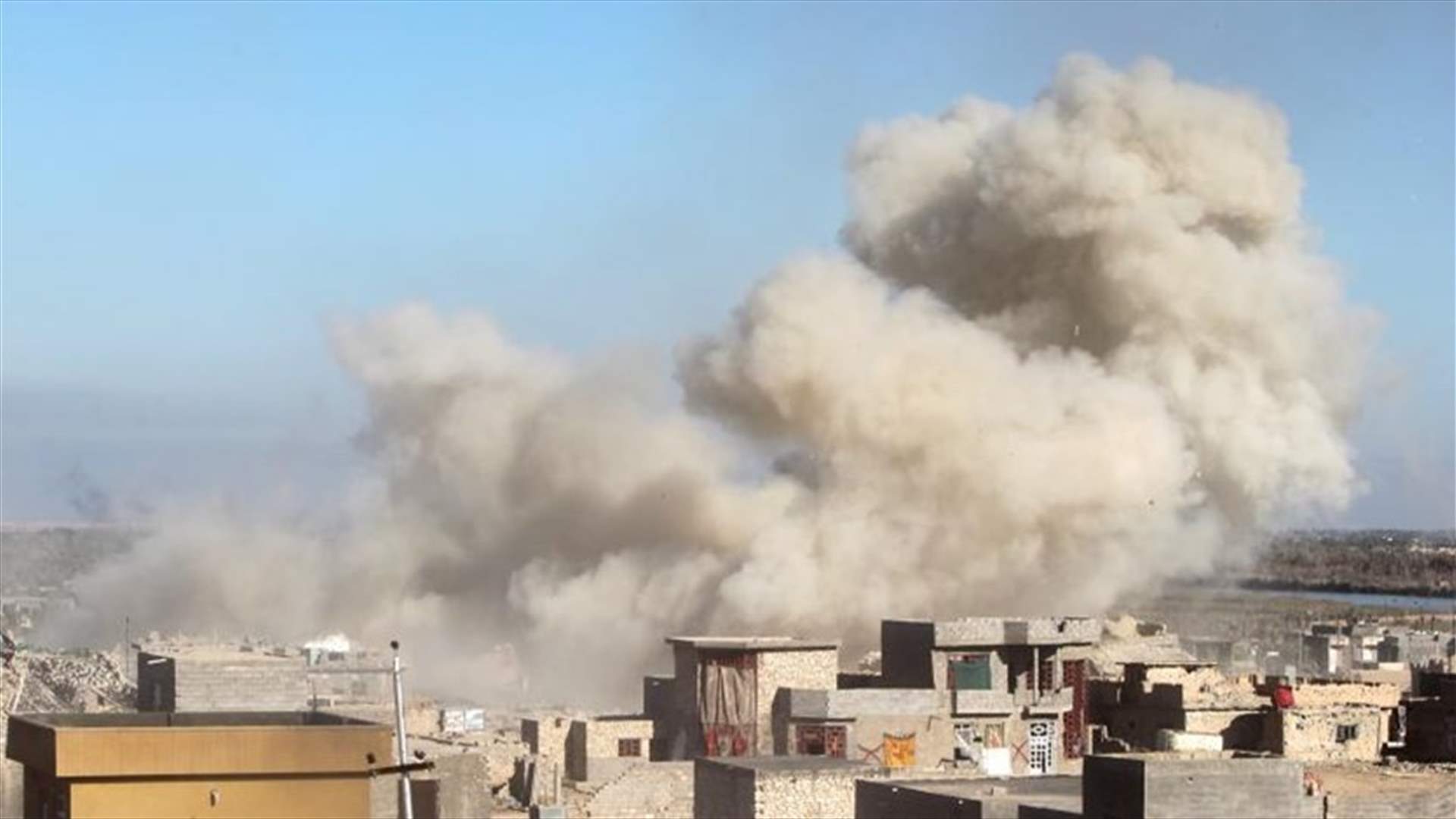 Islamic State kills 17 Iraqi soldiers with suicide truck bombs near Ramadi