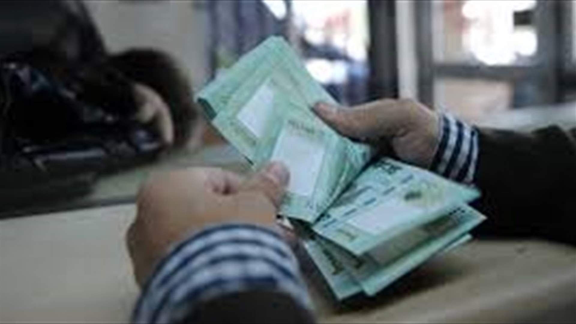 الأخبار: ماذا يطلب حزب الله من رياض سلامه؟ 