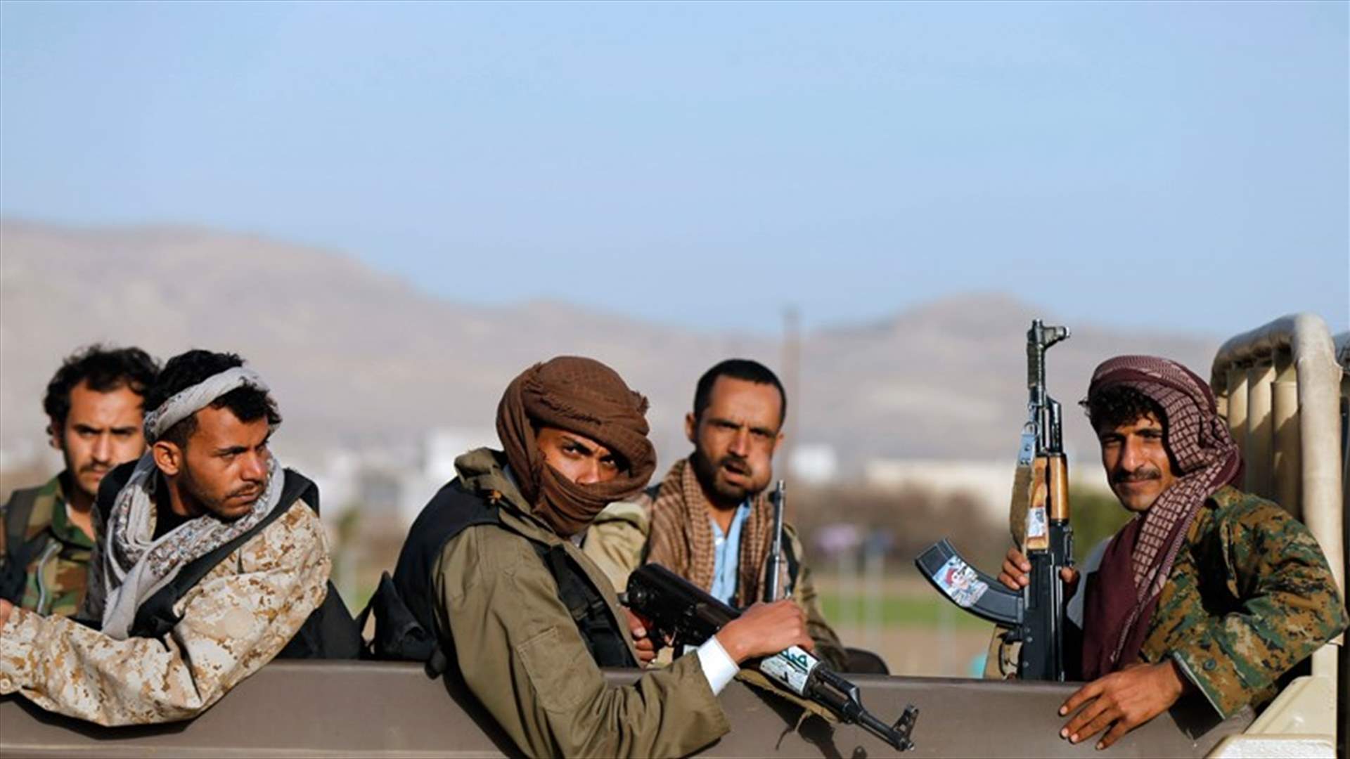  أمير الكويت يحض المفاوضين اليمنيين على مواصلة المشاورات