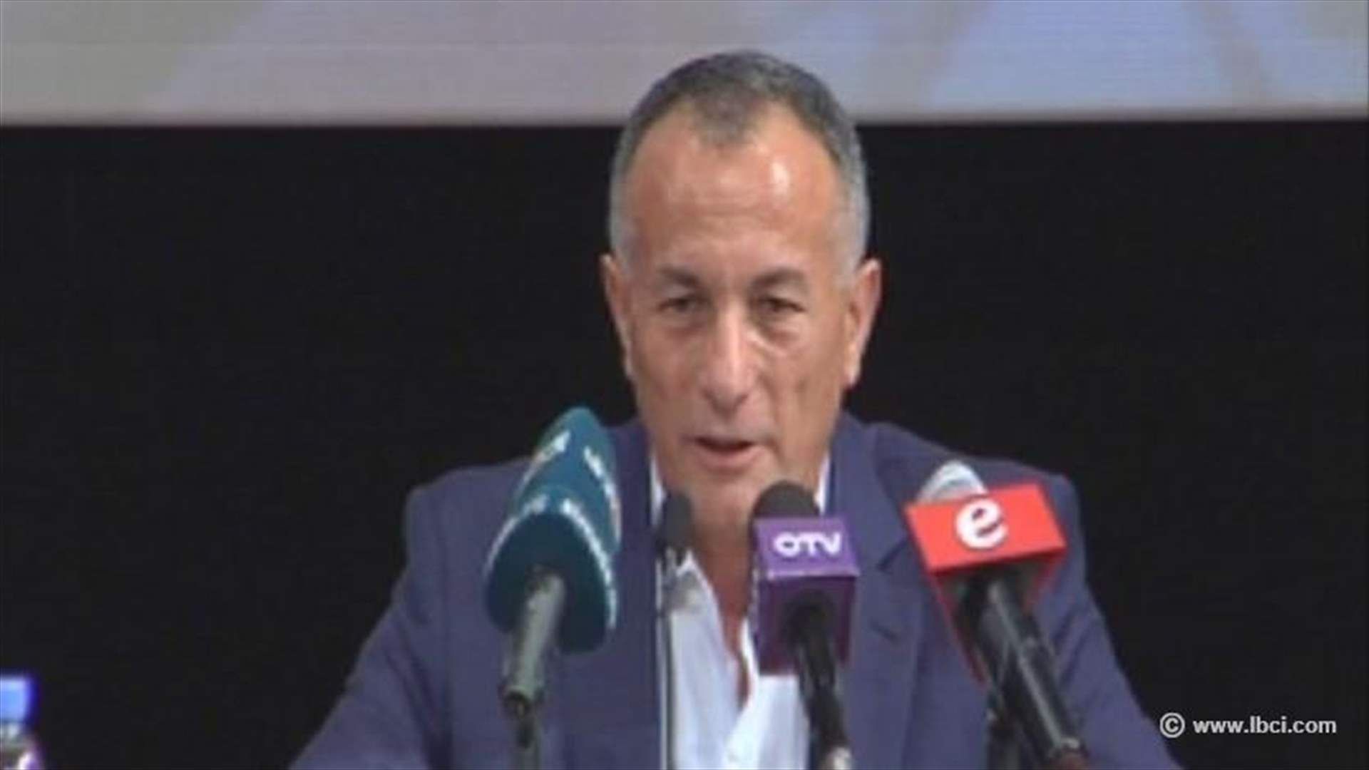 روكز للطلاب: تمسكوا بحقوقكم