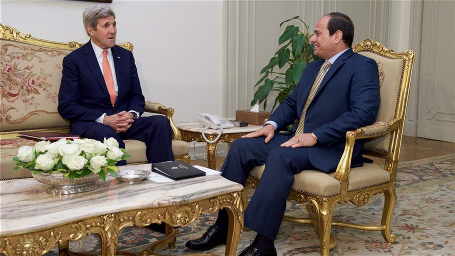 Kerry in Cairo to talk Mideast peace, Libya