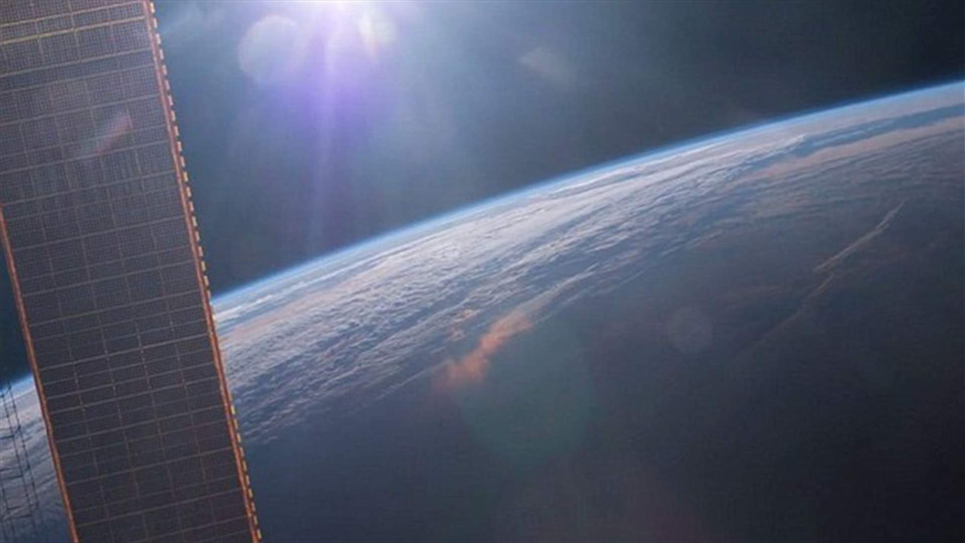 [VIDEO] Stunning Time-Lapse Video Shows What a Sunrise Looks from Space