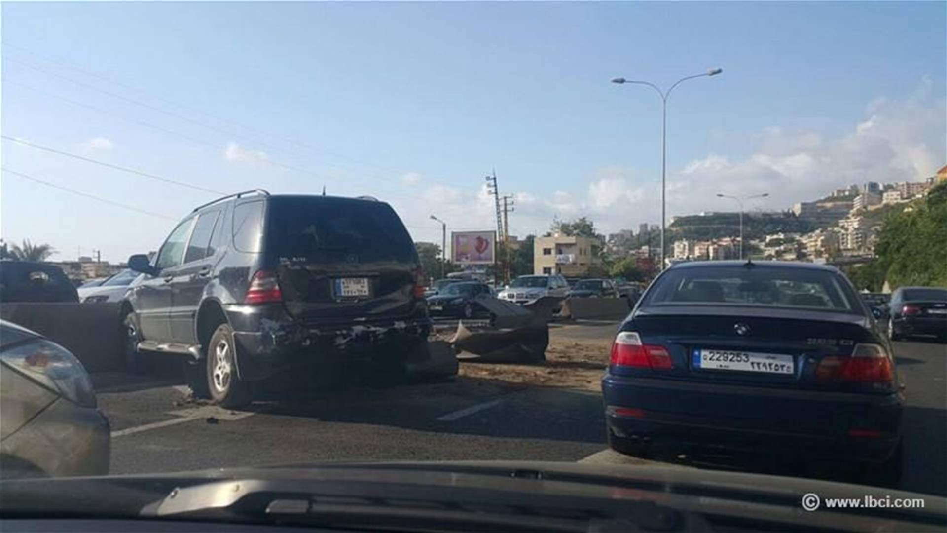 [PHOTOS] Car accident in Nahr Ibrahim injures one 