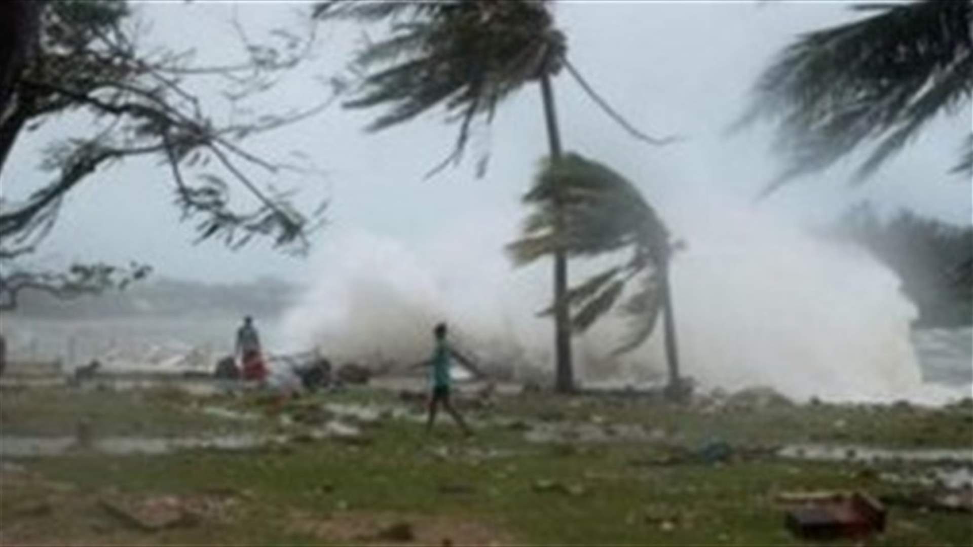 Five killed as cyclone Roanu starts to batter Bangladesh