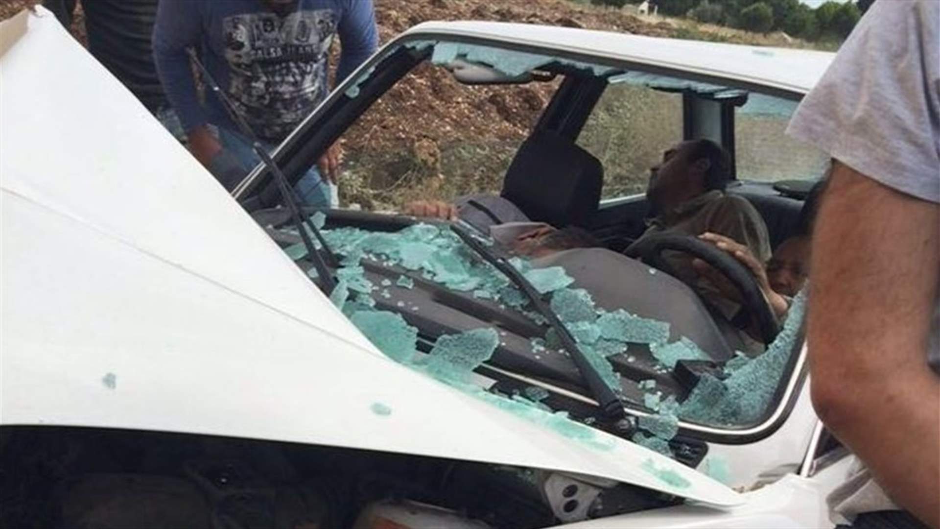 Horrific accident leaves one dead on Kousba – Koura road