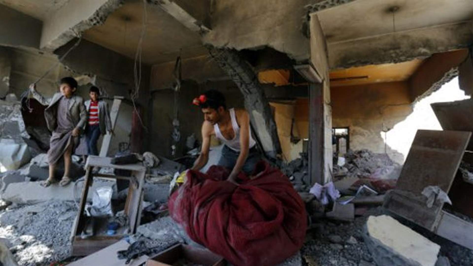 مقتل 6 مدنيين "عن طريق الخطأ" في غارة للتحالف بجنوب اليمن 
