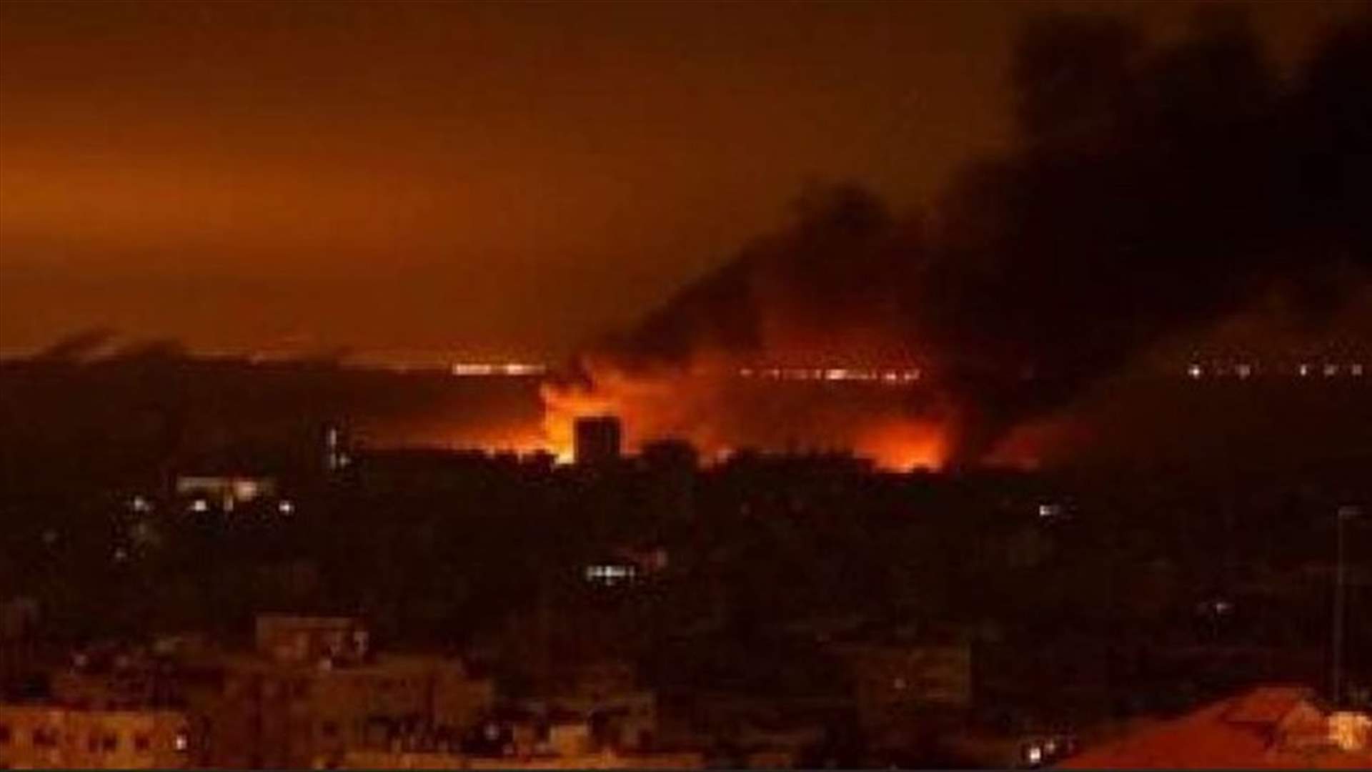 الطيران الاسرائيلي يستهدف موقعين لحماس في قطاع غزة