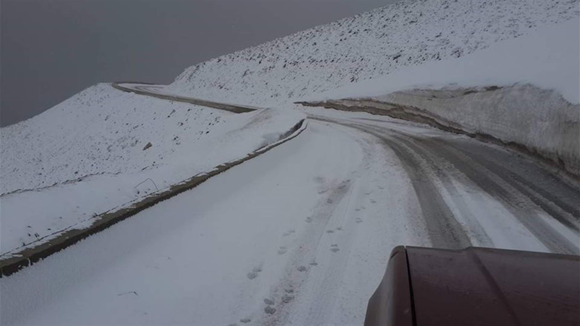 [PHOTOS] Snow returns to mountains as May ends  
