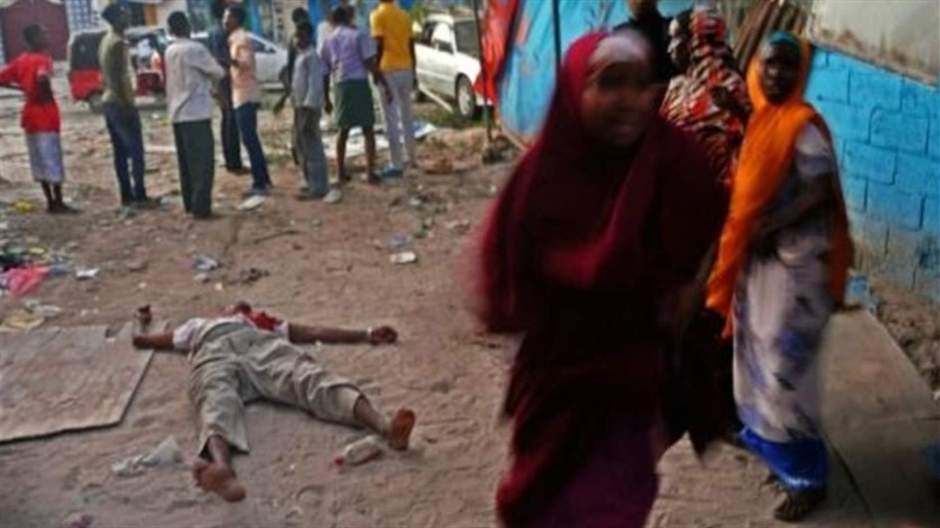 اكثر من 10 قتلى في الاعتداء بسيارة مفخخة على فندق في مقديشو