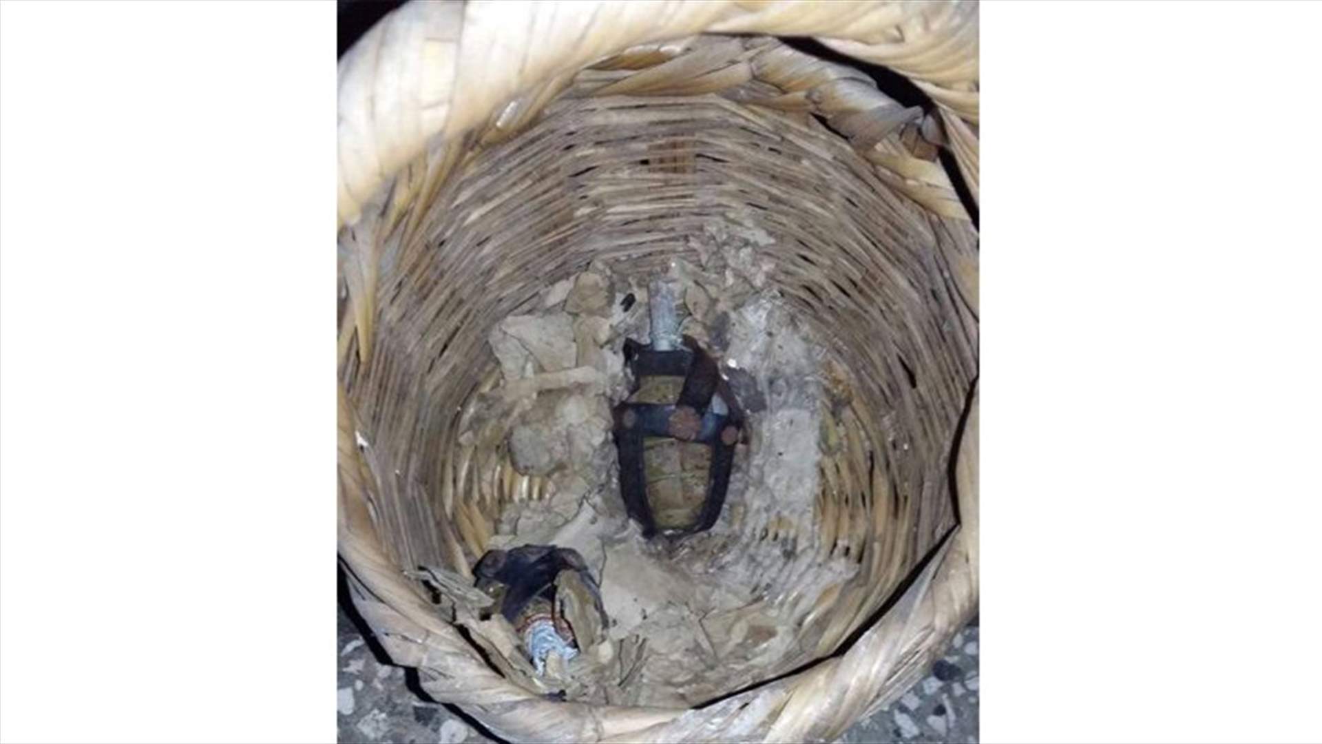 بالصورة - العثور على قنبلتين يدويتين في بلدة روم قضاء جزين