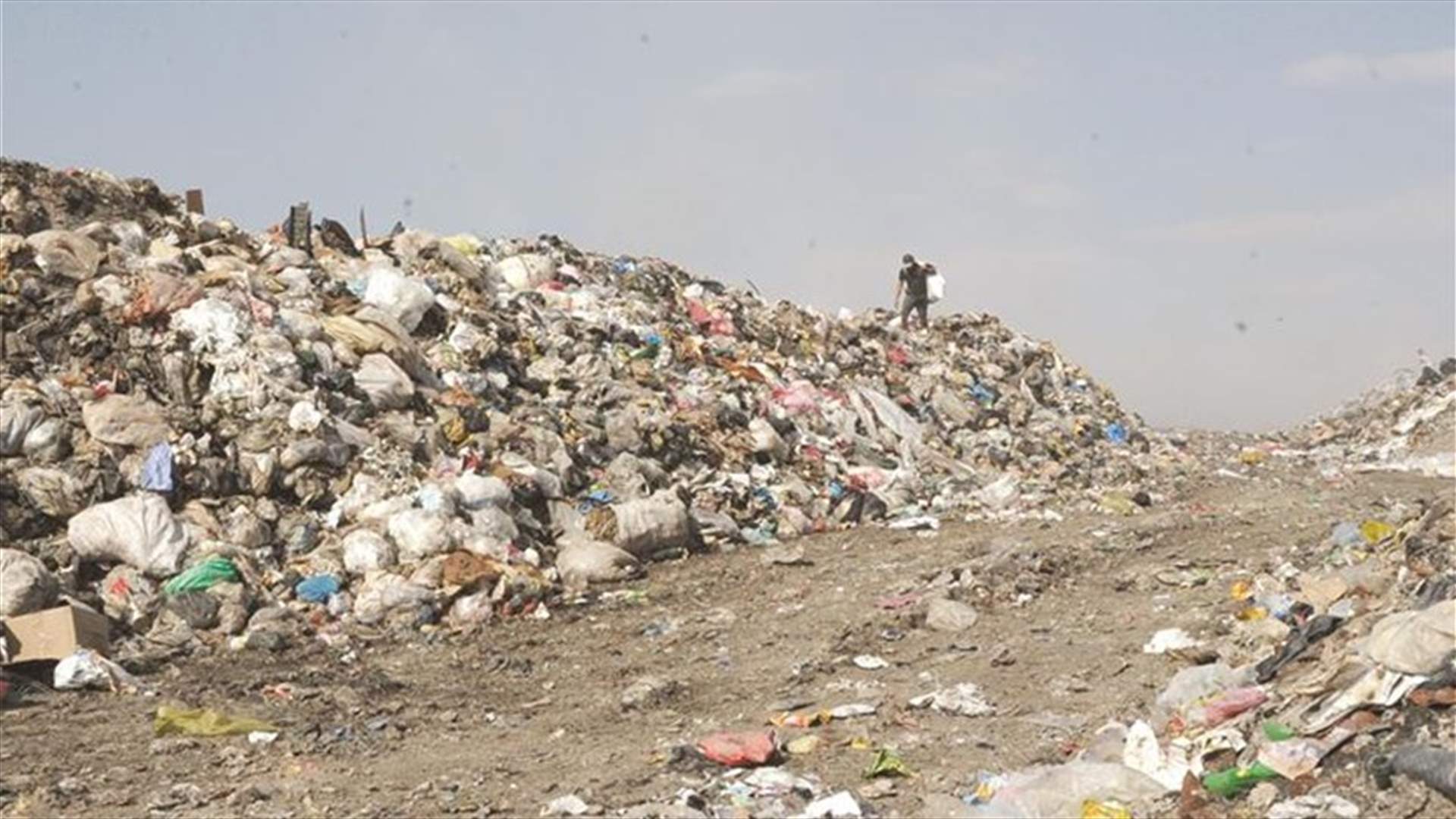 ابو فاعور طلب من محافظ البقاع اقفال مكب قب الياس