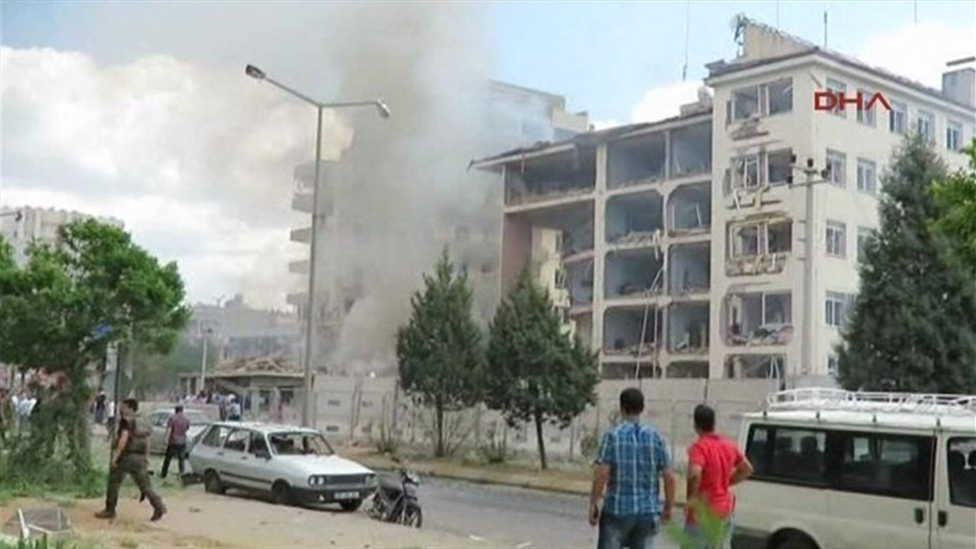 ثلاثة قتلى وجرحى بانفجار امام مركز للشرطة جنوب شرقي تركيا
