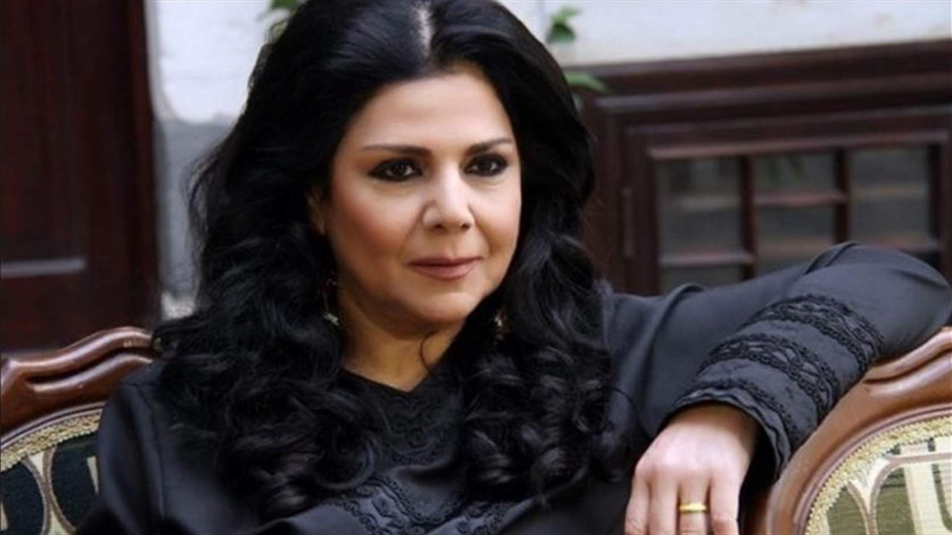 بالصور: بعيداً عن باب الحارة.. إبنة "أم عصام" تخطف الأنفاس بجمالها!