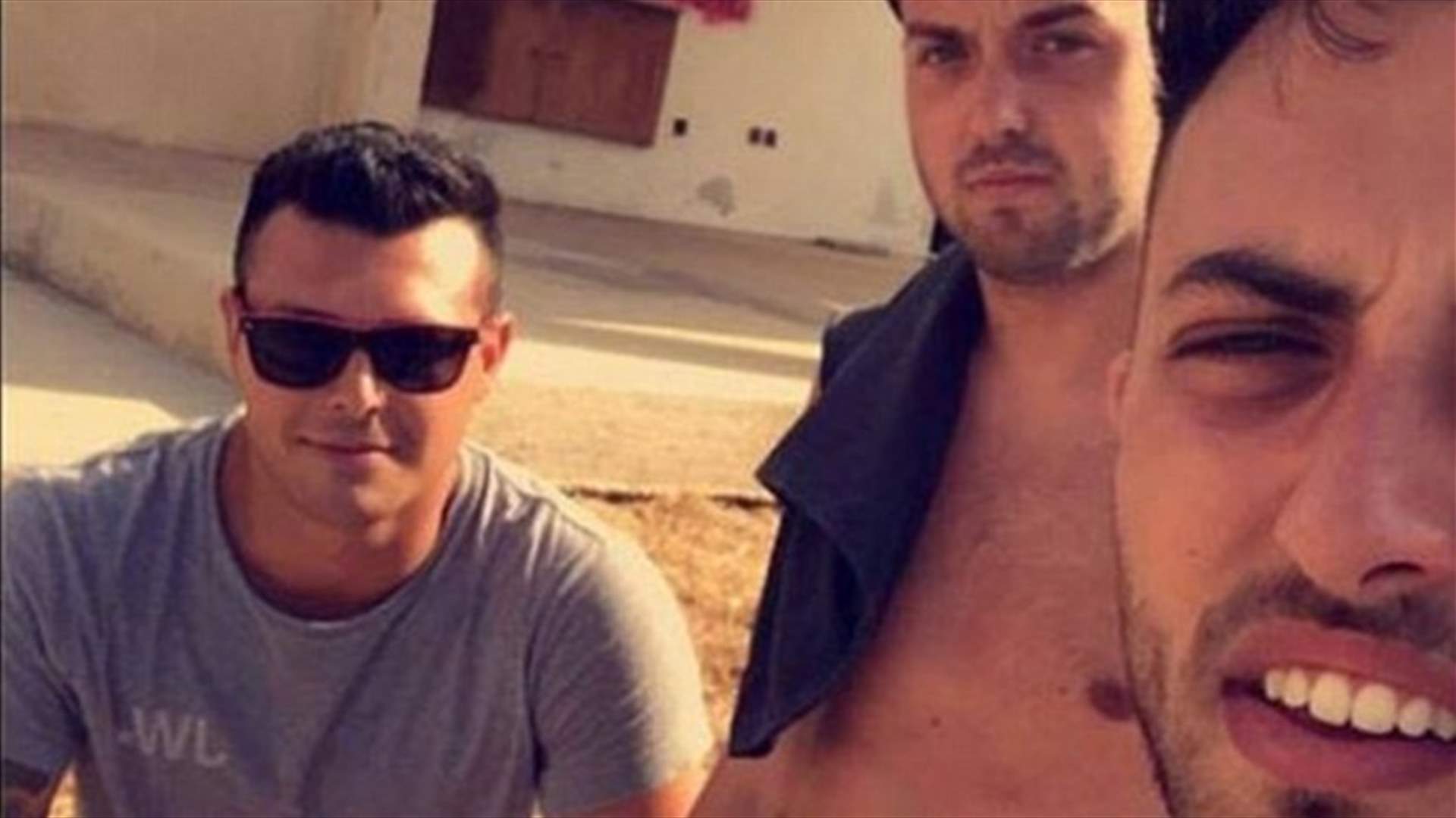 رحلة سياحية إلى أيا نابا أوصلت 3 بريطانيين ثملين إلى سوريا