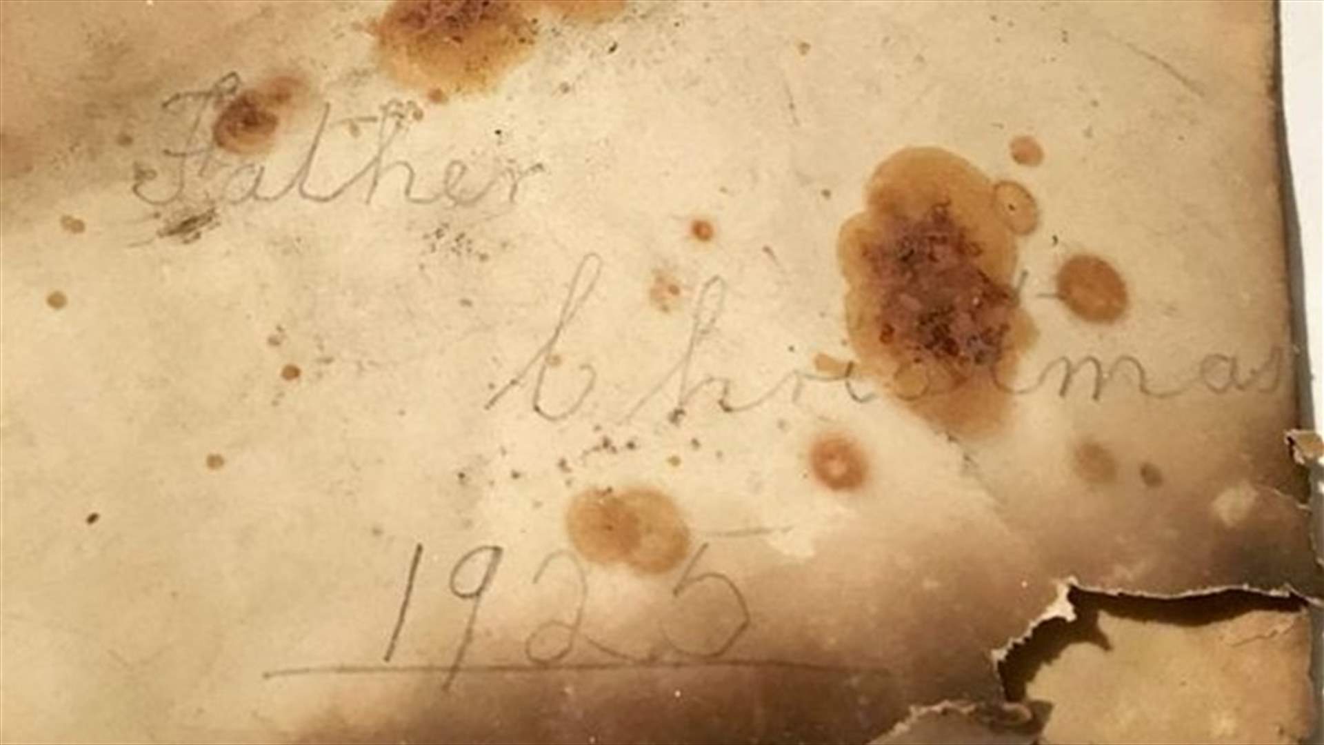 [PHOTOS] 91-Year-Old Letter to Santa Found in Chimney