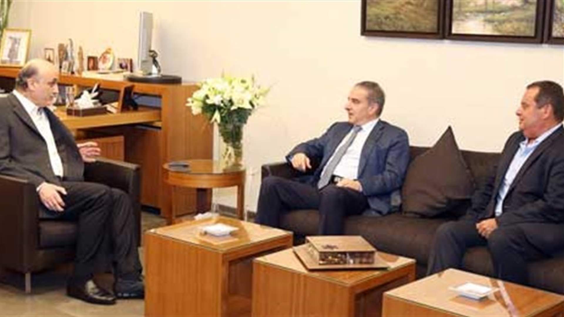فرعون زار جعجع: ترشيح عون بات له شرعية مسيحية