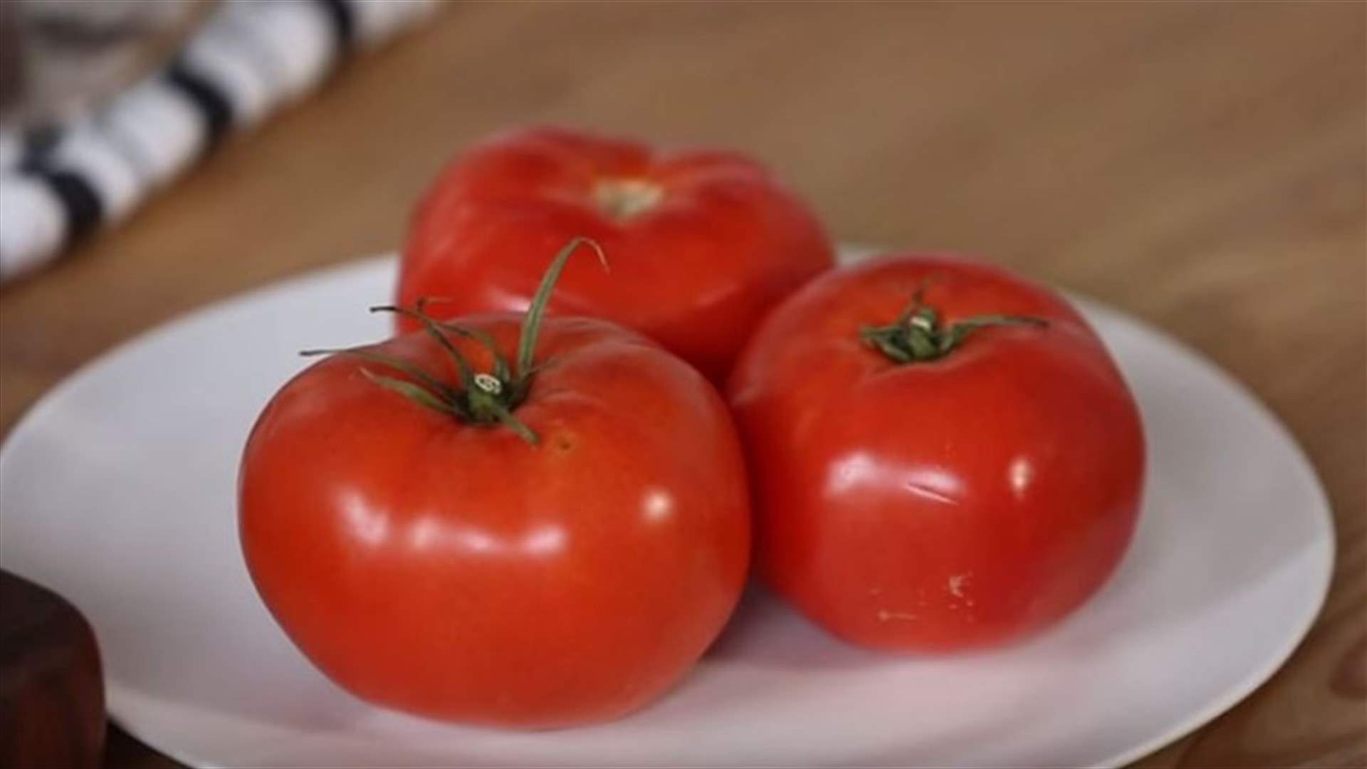 بالفيديو: كيفية تحضير صلصة الطماطم بدقائق