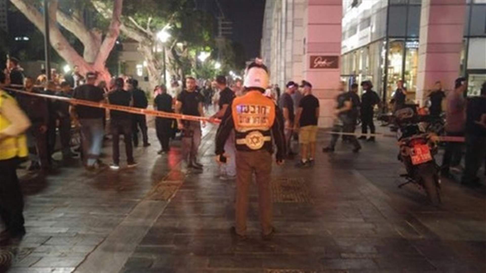 اسرائيل تمنع دخول الفلسطينيين الى اراضيها بعد هجوم تل ابيب