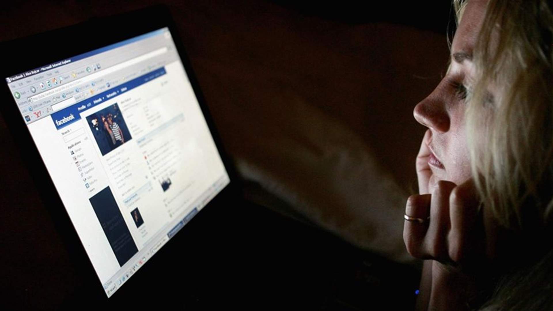 كيف يؤثر فيسبوك على المجتمع؟