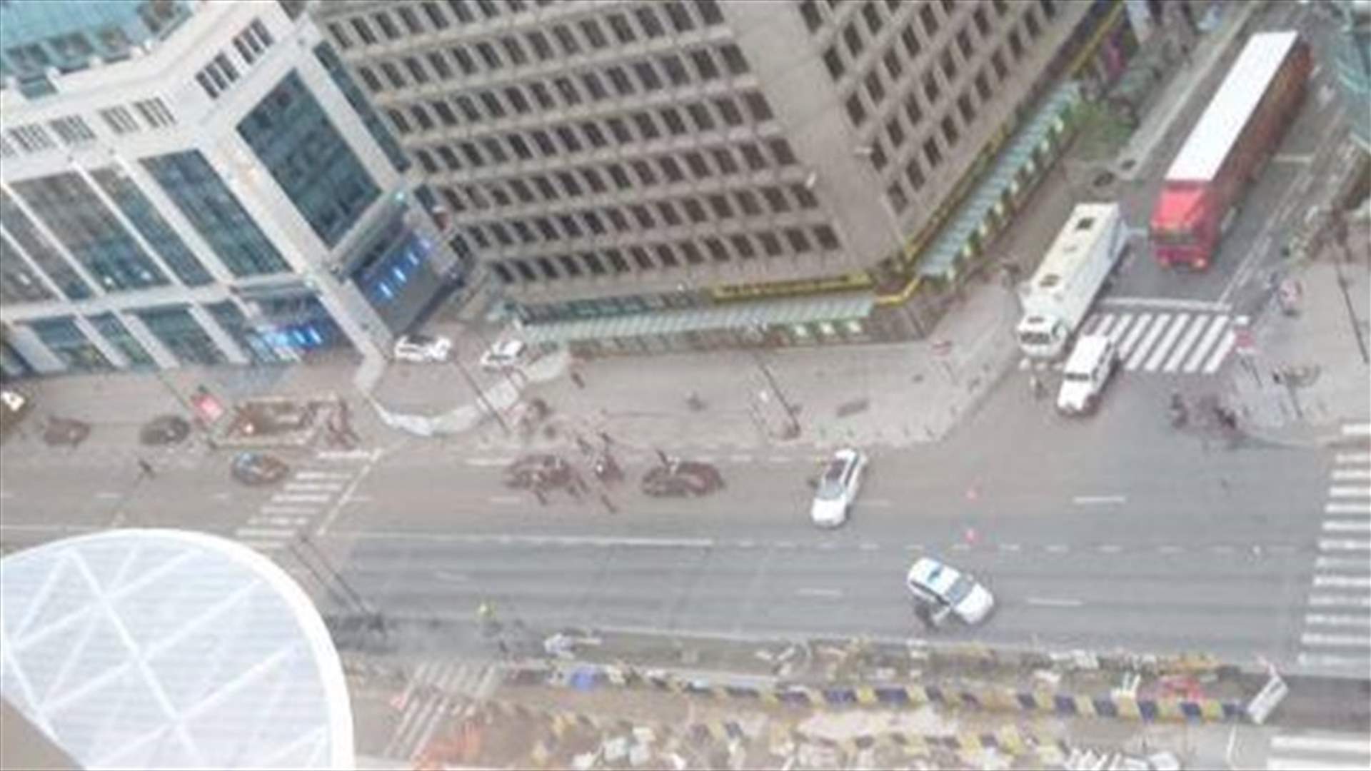 Man held near Brussels mall, no explosives found