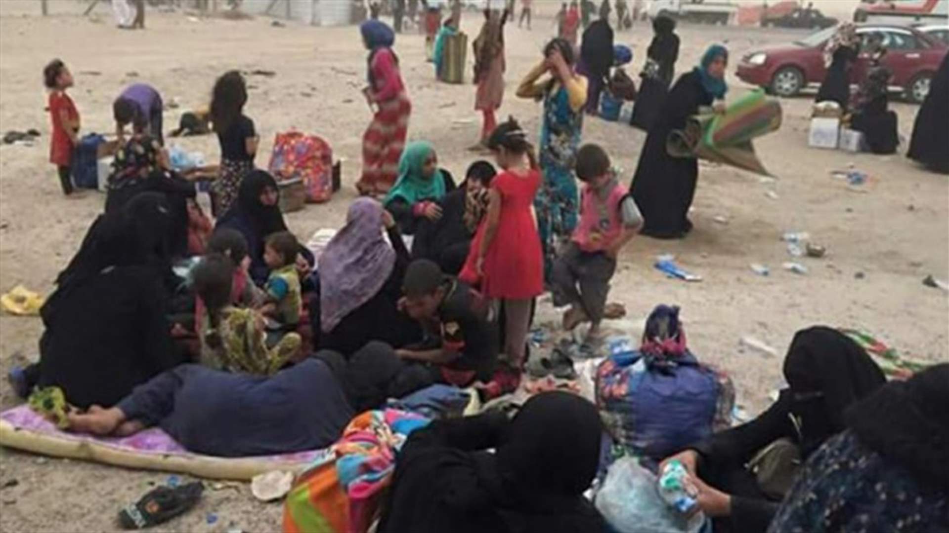 العراق: احتجاز 20 الف نازح من الفلوجة منعا لفرار الجهاديين