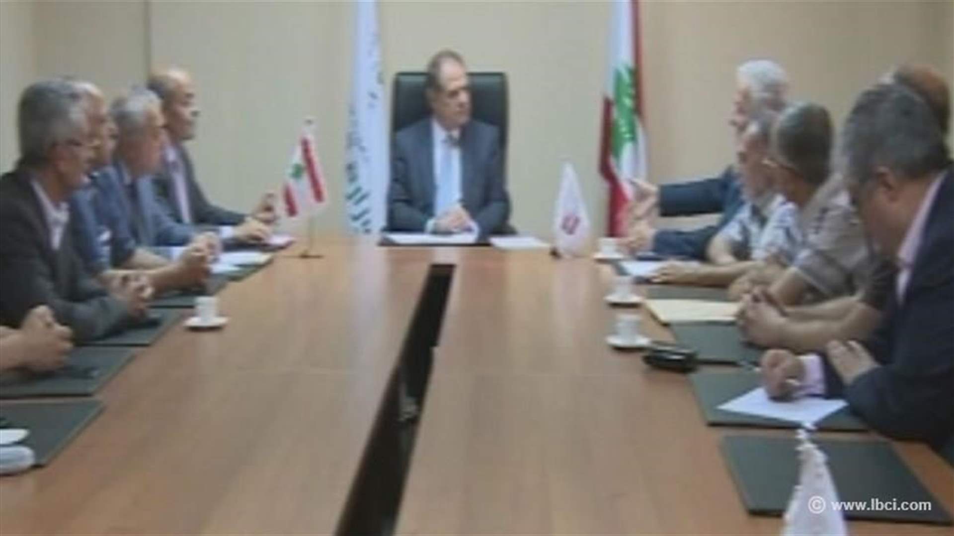 Minister Azzi meets with MP Pakradounian, discusses Bourj Hammoud landfill