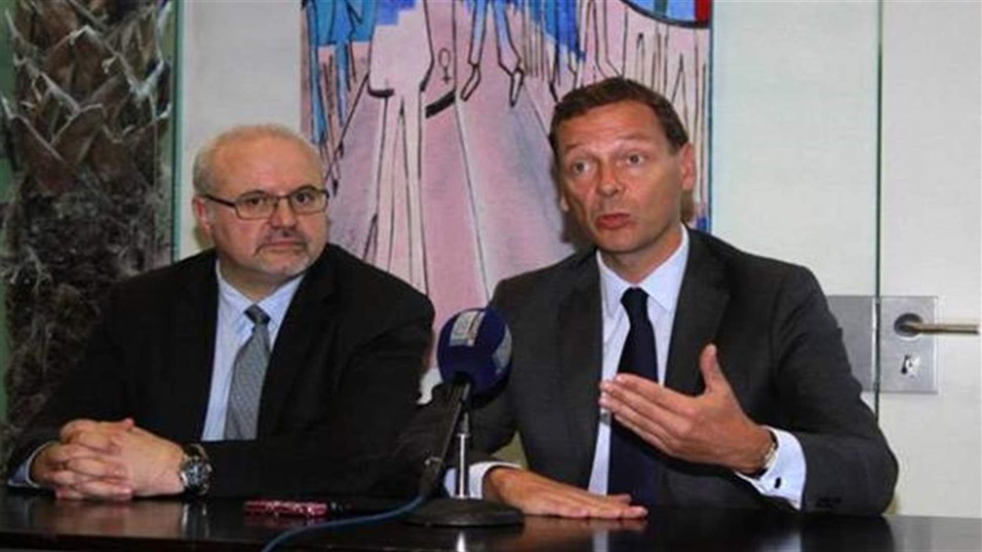 السفير الفرنسي: لا يمكننا ان نحل محل اللبنانيين... واللاجئون ليسوا إرهابيين