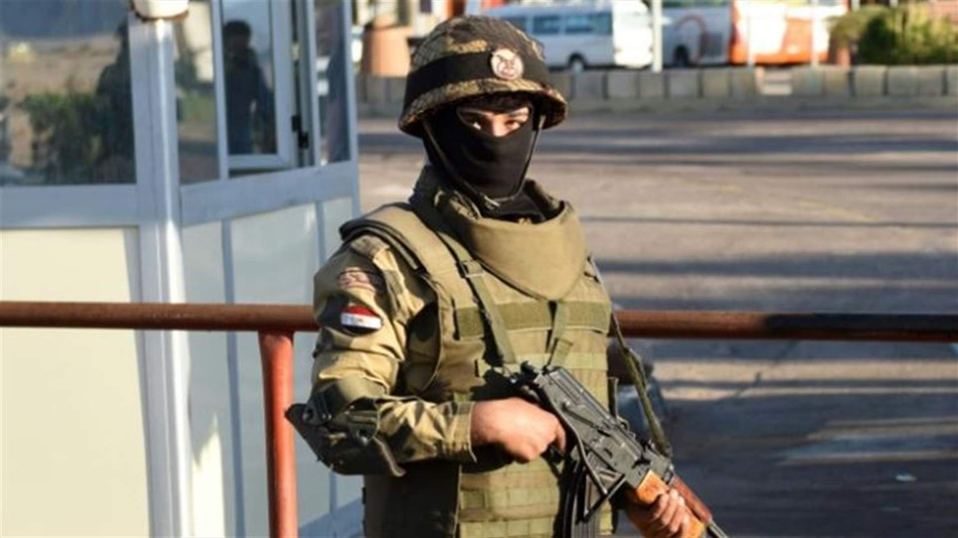 مقتل 6 عسكريين مصريين في اشتباك مع مهربين قرب الحدود مع ليبيا