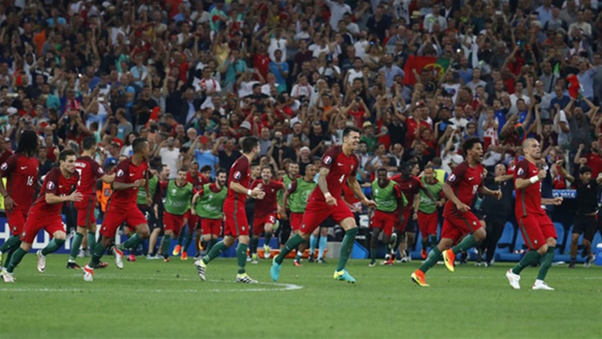البرتغال تهزم بولندا بركلات الترجيح لتتأهل إلى نصف النهائي 