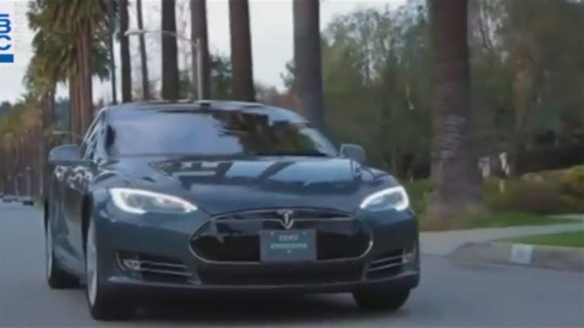 REPORT: Tesla driver's death using car's 'Autopilot' probed by NHTSA 