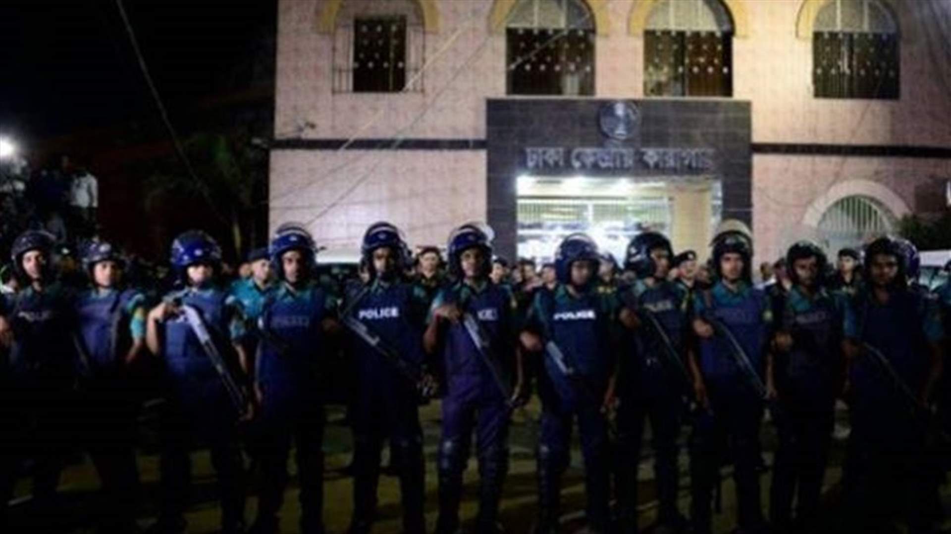 داعش يتبنى اطلاق النار في دكا...ويعلن سقوط 20 قتيلا