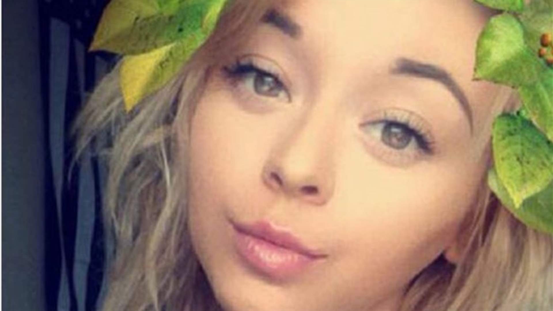 [PHOTOS] Teen Takes Snapchat Selfies, Gets Upstaged By Her Father
