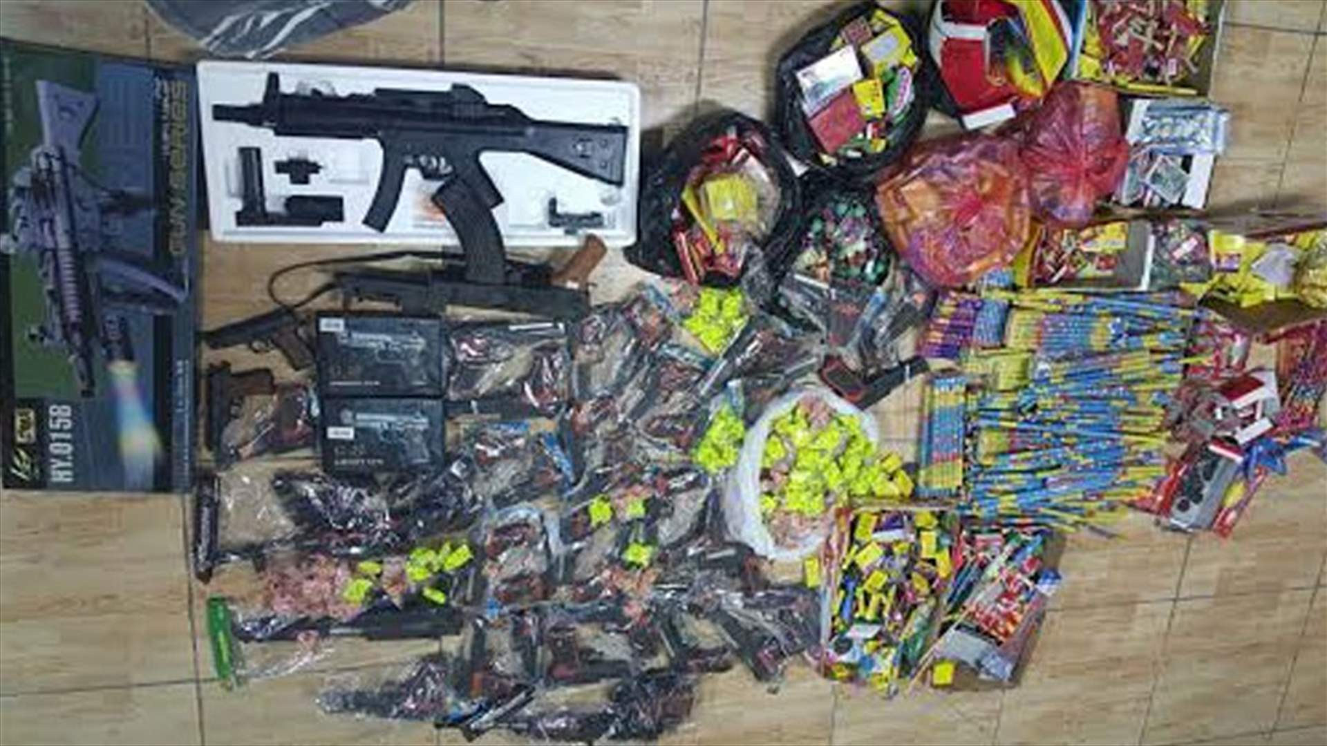 ضبط مفرقعات نارية وتنظيم محاضر ضبط بحق البائعين في طرابلس والبداوي